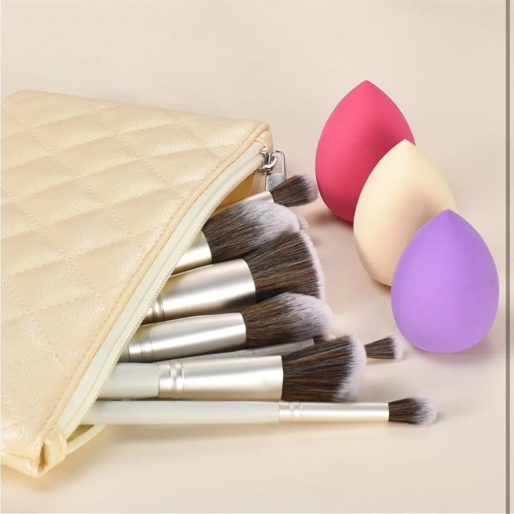 Makeup Brush Set with Sponges and Case